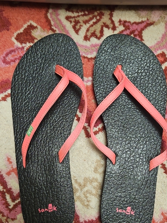 Sanuk Shoes - Sanuk Women's Black Yoga Mat Flip Flops with Neon Coral Straps W 11